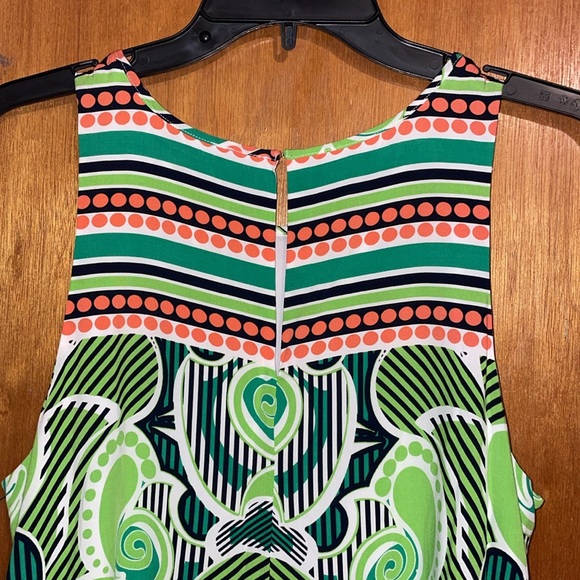 •CROWN & IVY•NWOT GREEN MULTI-PATTERNED 100% LINED SLEEVELESS DRESS SIZE MEDIUM - Picture 7 of 14